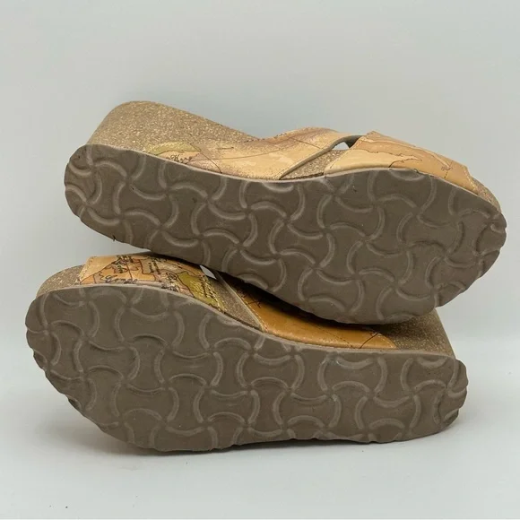 Alviero Martini Sz 38/US 7 1A Classe Italy Wedge Slip On Mules Spain Cork Map - Picture 8 of 10